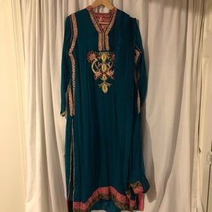 Semi formal Pakistani shalwar kameez